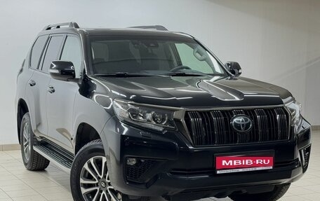 Toyota Land Cruiser Prado 150 рестайлинг 2, 2022 год, 7 680 000 рублей, 3 фотография