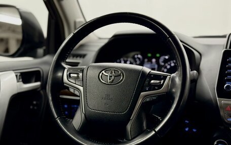 Toyota Land Cruiser Prado 150 рестайлинг 2, 2022 год, 7 680 000 рублей, 19 фотография