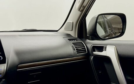 Toyota Land Cruiser Prado 150 рестайлинг 2, 2022 год, 7 680 000 рублей, 20 фотография