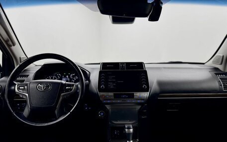 Toyota Land Cruiser Prado 150 рестайлинг 2, 2022 год, 7 680 000 рублей, 18 фотография
