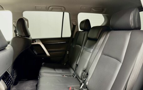 Toyota Land Cruiser Prado 150 рестайлинг 2, 2022 год, 7 680 000 рублей, 14 фотография