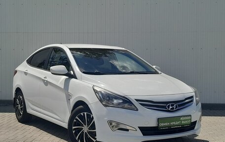 Hyundai Solaris II рестайлинг, 2015 год, 1 049 000 рублей, 2 фотография
