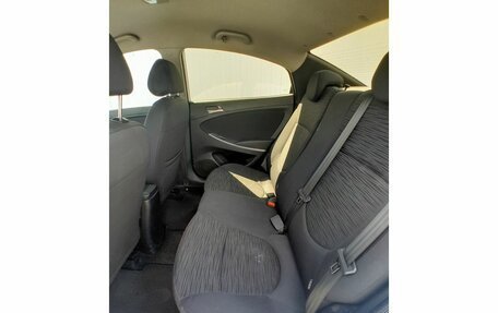Hyundai Solaris II рестайлинг, 2015 год, 1 049 000 рублей, 14 фотография
