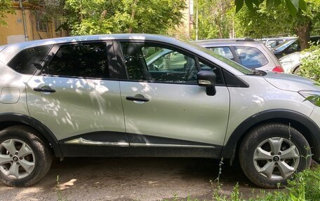 Renault Kaptur I рестайлинг, 2019 год, 1 000 000 рублей, 2 фотография