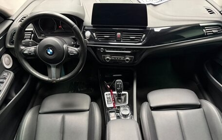 BMW 1 серия, 2021 год, 1 725 000 рублей, 10 фотография