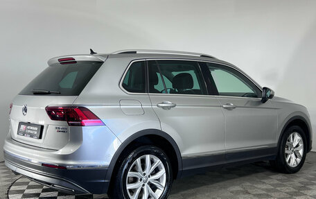 Volkswagen Tiguan II, 2017 год, 2 597 000 рублей, 8 фотография