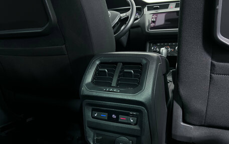 Volkswagen Tiguan II, 2017 год, 2 597 000 рублей, 17 фотография