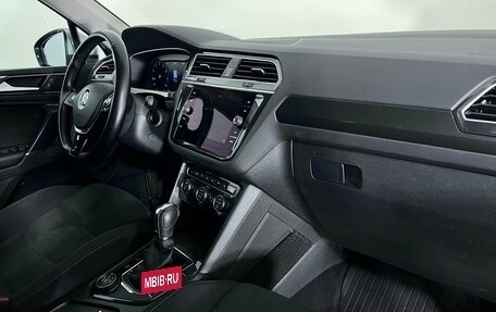 Volkswagen Tiguan II, 2017 год, 2 597 000 рублей, 15 фотография