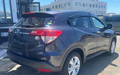 Honda Vezel, 2022 год, 1 399 000 рублей, 5 фотография