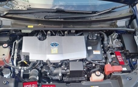 Toyota Prius IV XW50, 2017 год, 1 825 000 рублей, 23 фотография