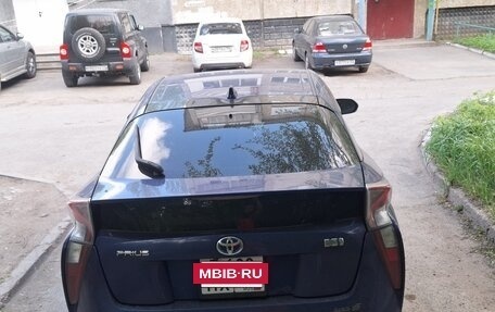 Toyota Prius IV XW50, 2017 год, 1 825 000 рублей, 27 фотография