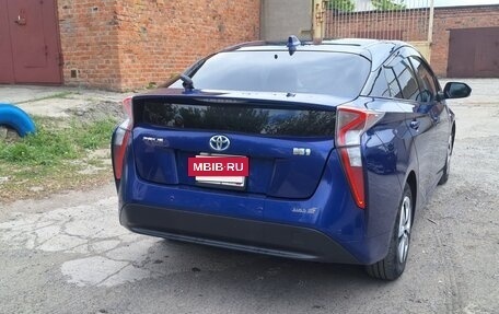 Toyota Prius IV XW50, 2017 год, 1 825 000 рублей, 32 фотография