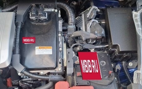 Toyota Prius IV XW50, 2017 год, 1 825 000 рублей, 25 фотография
