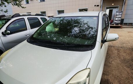Toyota ISis I, 2012 год, 990 000 рублей, 2 фотография