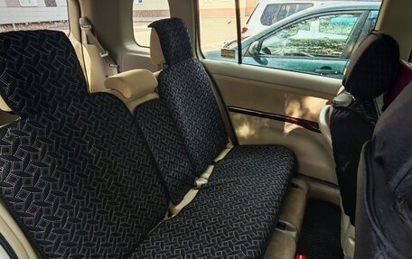 Toyota ISis I, 2012 год, 990 000 рублей, 5 фотография