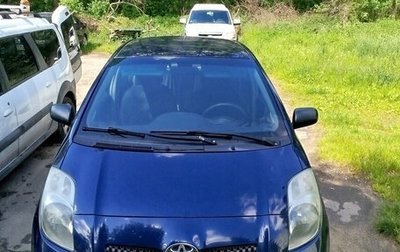 Toyota Yaris III рестайлинг, 2008 год, 499 000 рублей, 1 фотография