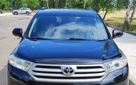 Toyota Highlander III, 2013 год, 2 150 000 рублей, 1 фотография