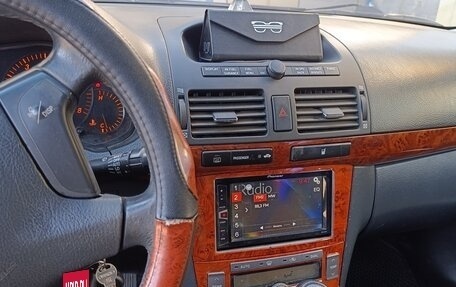 Toyota Avensis III рестайлинг, 2003 год, 620 000 рублей, 1 фотография