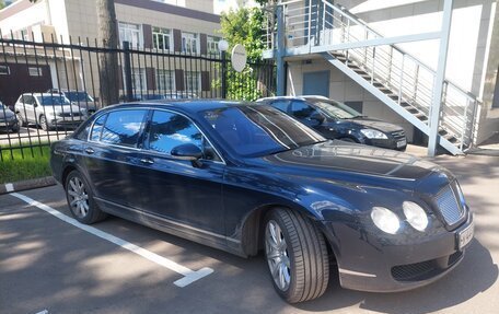 Bentley Continental Flying Spur, 2006 год, 2 777 000 рублей, 2 фотография