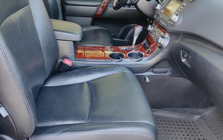 Toyota Highlander III, 2013 год, 2 150 000 рублей, 6 фотография