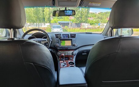 Toyota Highlander III, 2013 год, 2 150 000 рублей, 9 фотография
