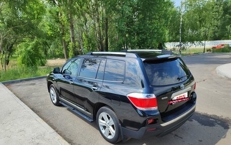 Toyota Highlander III, 2013 год, 2 150 000 рублей, 4 фотография