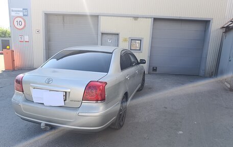 Toyota Avensis III рестайлинг, 2003 год, 620 000 рублей, 10 фотография