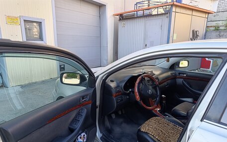 Toyota Avensis III рестайлинг, 2003 год, 620 000 рублей, 9 фотография
