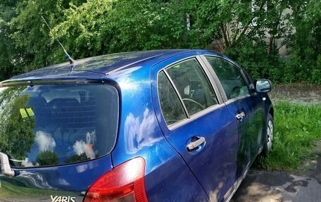 Toyota Yaris III рестайлинг, 2008 год, 499 000 рублей, 4 фотография