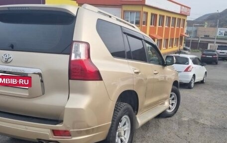 Toyota Land Cruiser Prado 150 рестайлинг 2, 2010 год, 3 400 000 рублей, 4 фотография
