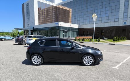 Opel Astra J, 2014 год, 790 000 рублей, 2 фотография