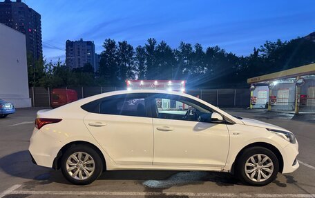 Hyundai Solaris II рестайлинг, 2019 год, 965 000 рублей, 4 фотография