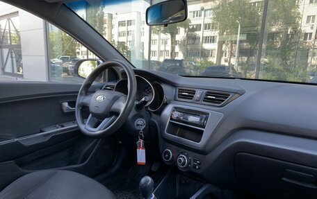 KIA Rio III рестайлинг, 2014 год, 830 000 рублей, 10 фотография