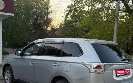Mitsubishi Outlander III рестайлинг 3, 2012 год, 1 200 000 рублей, 4 фотография
