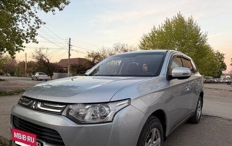 Mitsubishi Outlander III рестайлинг 3, 2012 год, 1 200 000 рублей, 2 фотография