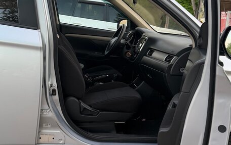 Mitsubishi Outlander III рестайлинг 3, 2012 год, 1 200 000 рублей, 12 фотография