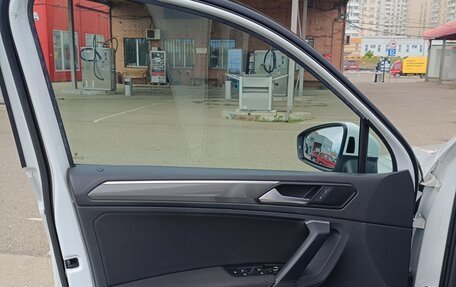 Volkswagen Tiguan II, 2019 год, 2 535 000 рублей, 7 фотография