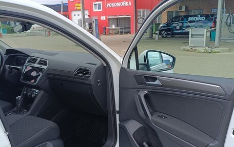 Volkswagen Tiguan II, 2019 год, 2 535 000 рублей, 11 фотография