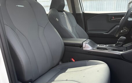 Toyota RAV4, 2026 год, 4 290 000 рублей, 24 фотография