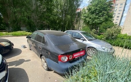 Volkswagen Jetta VI, 2010 год, 300 000 рублей, 2 фотография
