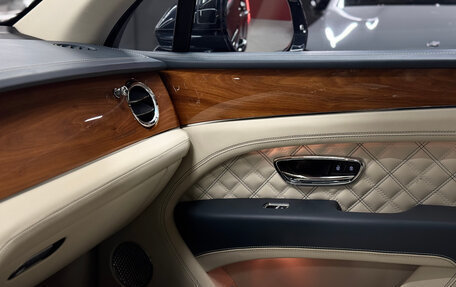 Bentley Bentayga I, 2020 год, 19 000 000 рублей, 17 фотография