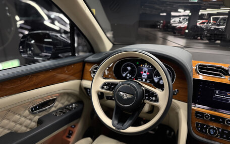 Bentley Bentayga I, 2020 год, 19 000 000 рублей, 19 фотография