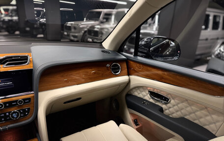 Bentley Bentayga I, 2020 год, 19 000 000 рублей, 21 фотография
