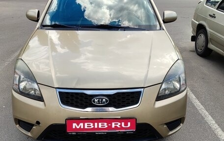 KIA Rio II, 2010 год, 530 000 рублей, 1 фотография