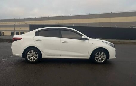 KIA Rio IV, 2018 год, 1 270 000 рублей, 10 фотография