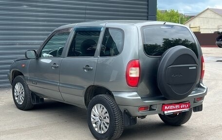 Chevrolet Niva I рестайлинг, 2004 год, 300 000 рублей, 4 фотография