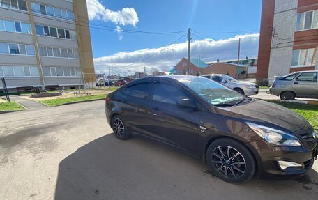 Hyundai Solaris II рестайлинг, 2015 год, 1 000 000 рублей, 2 фотография