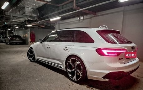 Audi RS 4, 2019 год, 5 990 000 рублей, 12 фотография