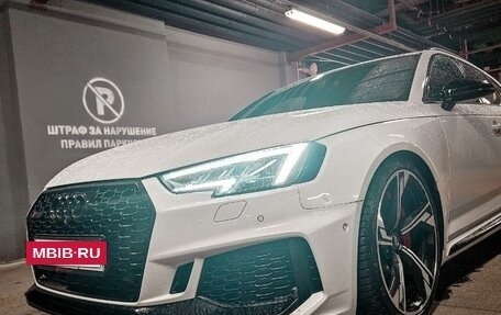 Audi RS 4, 2019 год, 5 990 000 рублей, 4 фотография