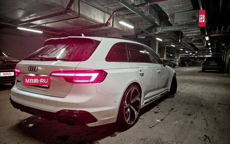 Audi RS 4, 2019 год, 5 990 000 рублей, 10 фотография